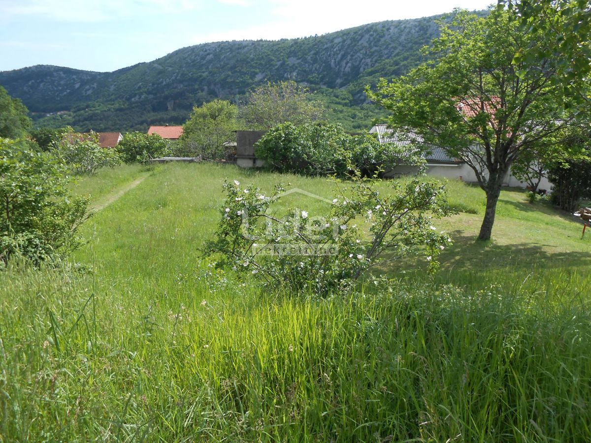 Zemljišče Bribir, 700m2