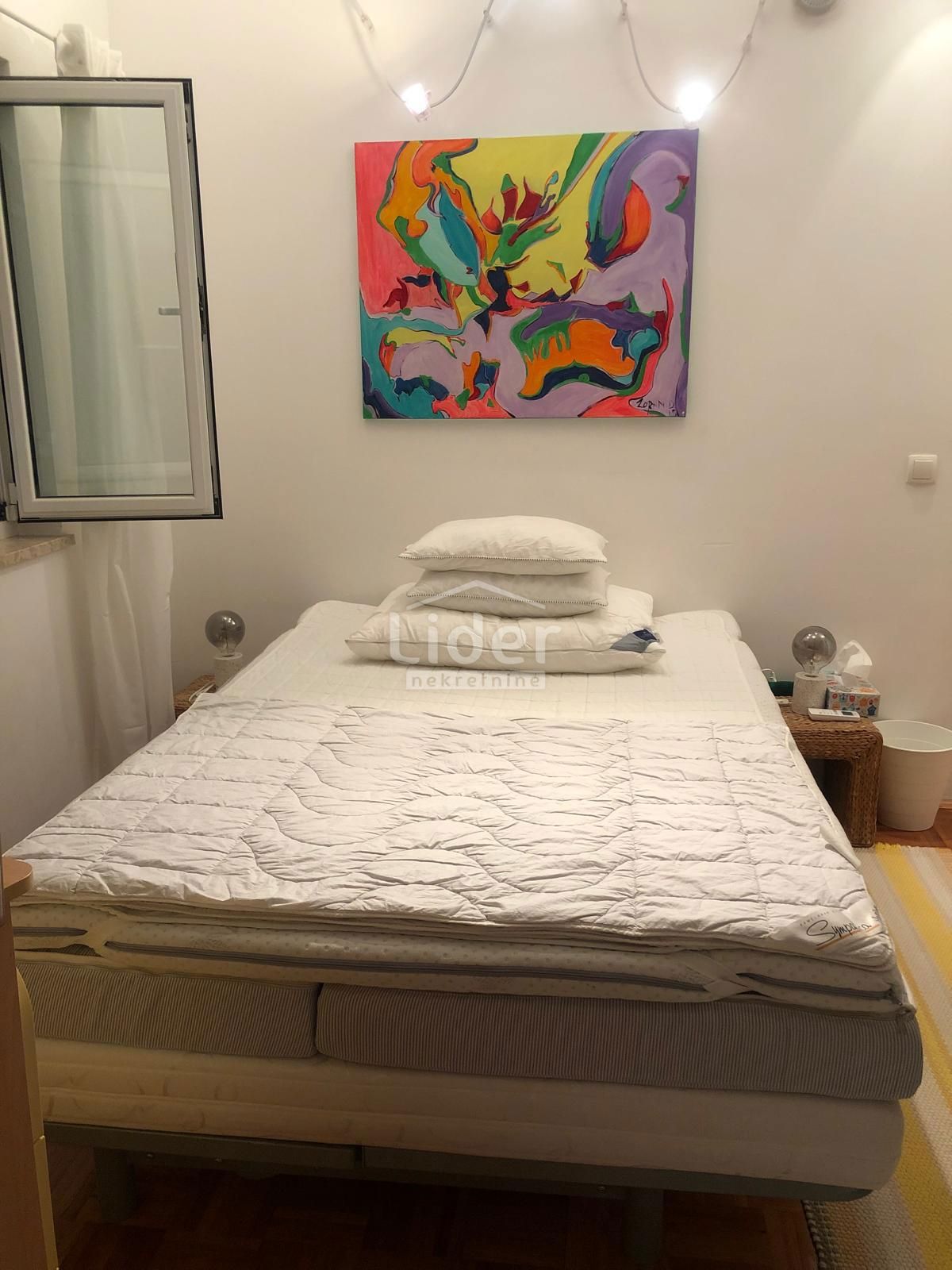 Apartma Novalja, 77m2