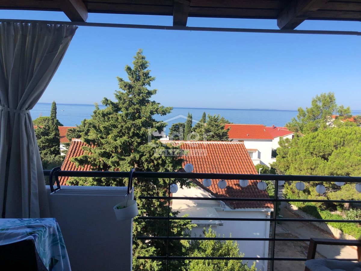 Apartma Novalja, 77m2