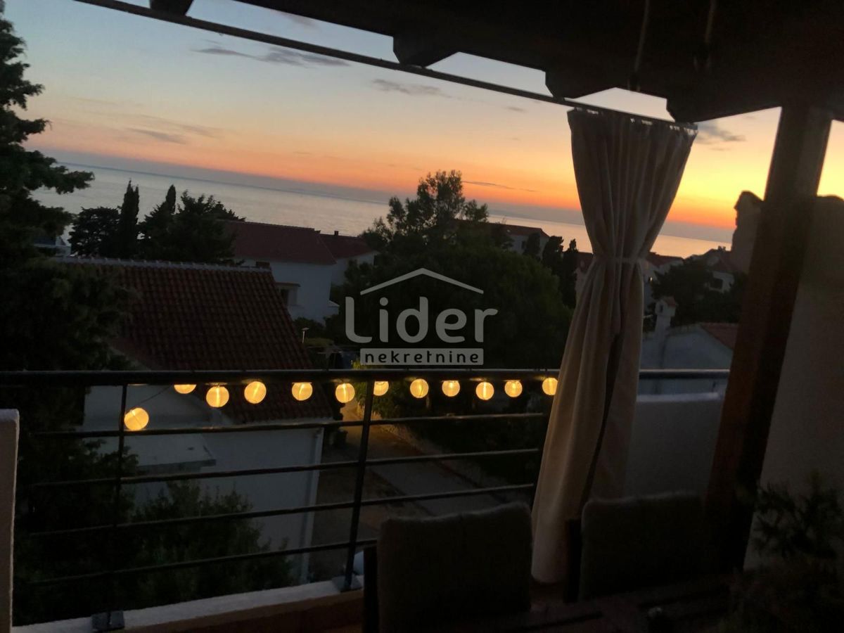 Apartma Novalja, 77m2