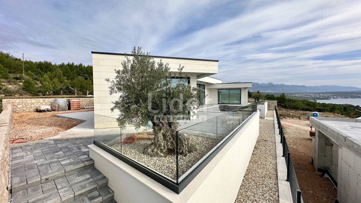 Hiša Posedarje, 200m2