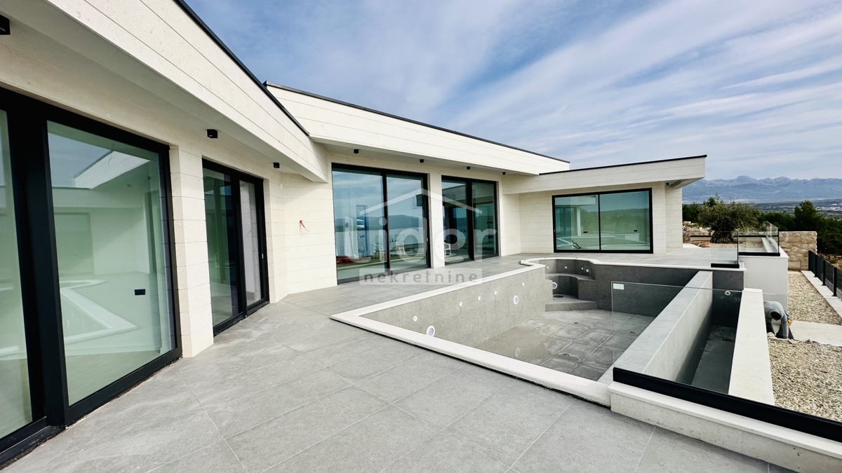 Hiša Posedarje, 200m2