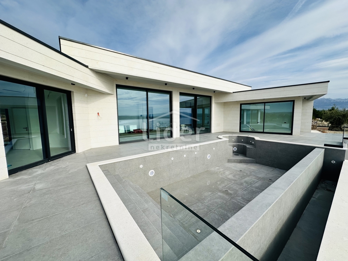 Hiša Posedarje, 200m2