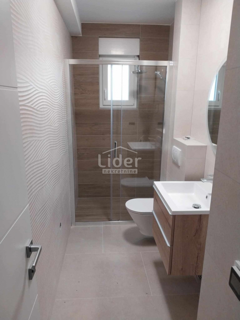 Apartma Novalja, 77m2