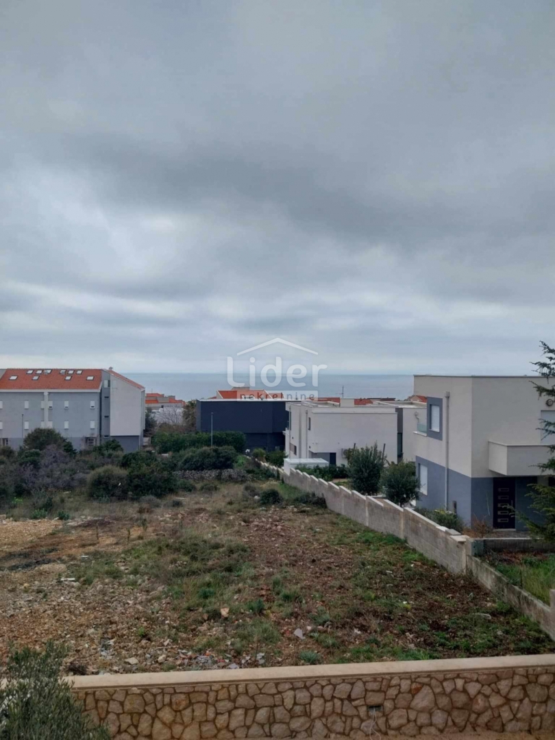 Apartma Novalja, 77m2