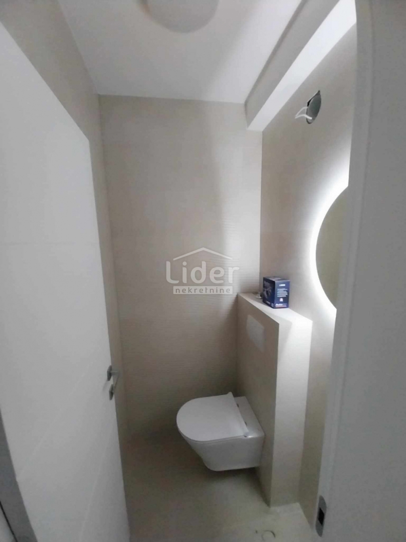 Apartma Novalja, 77m2