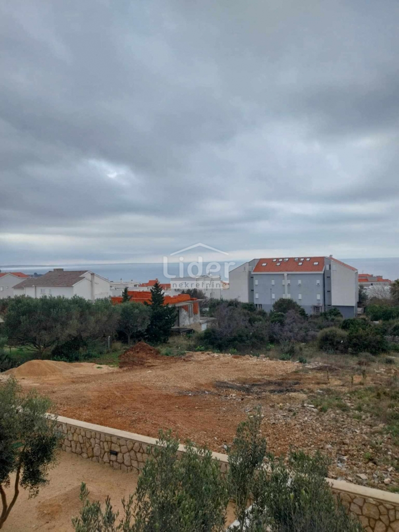 Apartma Novalja, 77m2