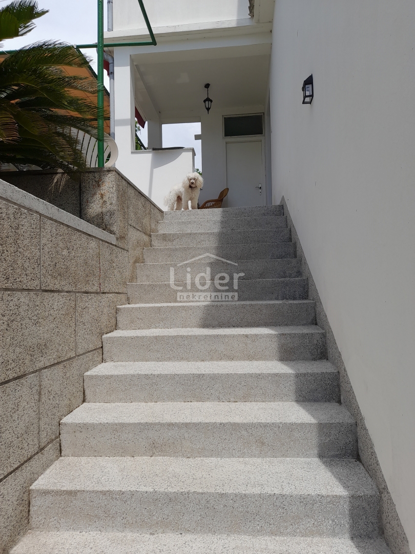 Apartma Banjol, 100m2