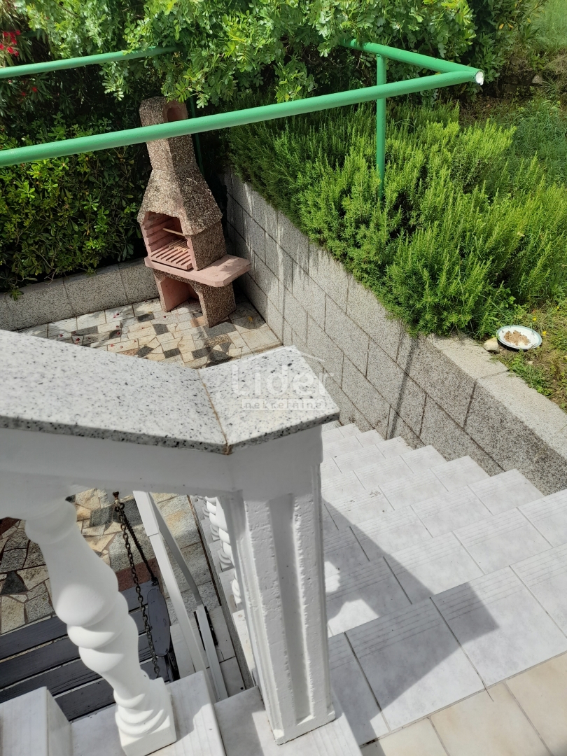 Apartma Banjol, 100m2