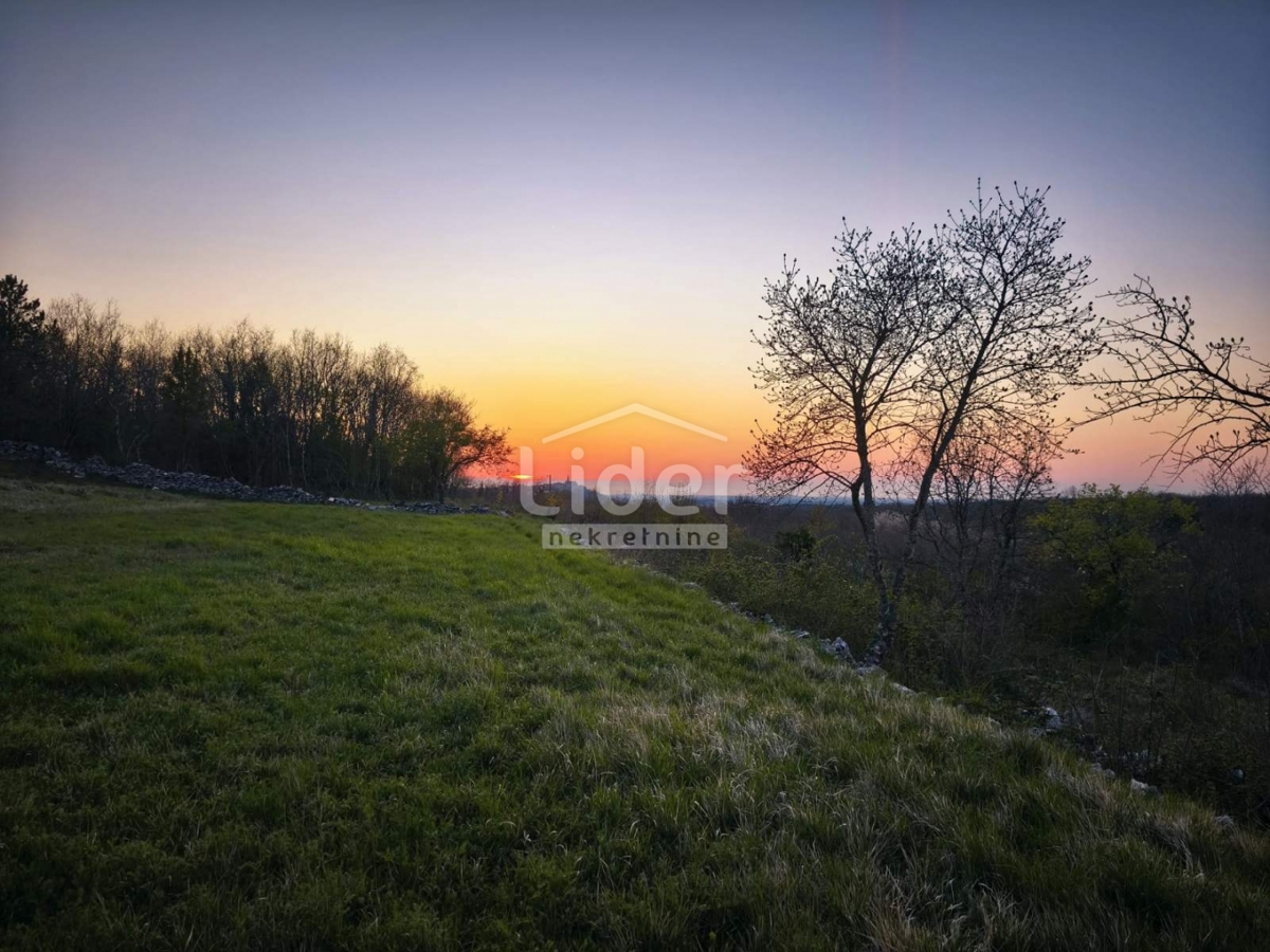 Zemljišče Buje, 1765m2