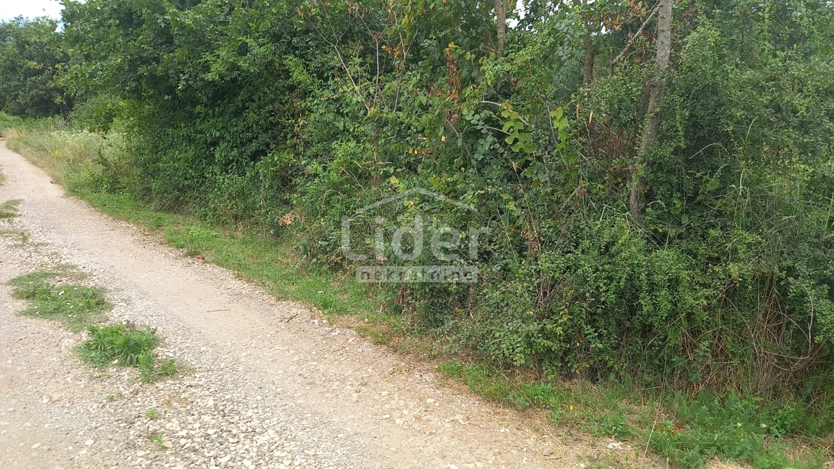 Zemljišče Rovinjsko Selo, 3240m2