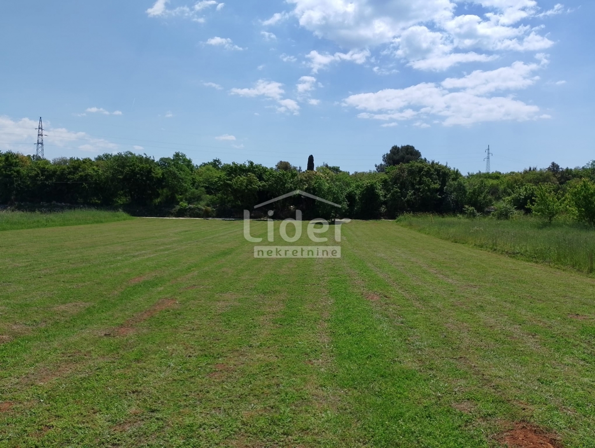 Zemljišče Rovinj, 3437m2