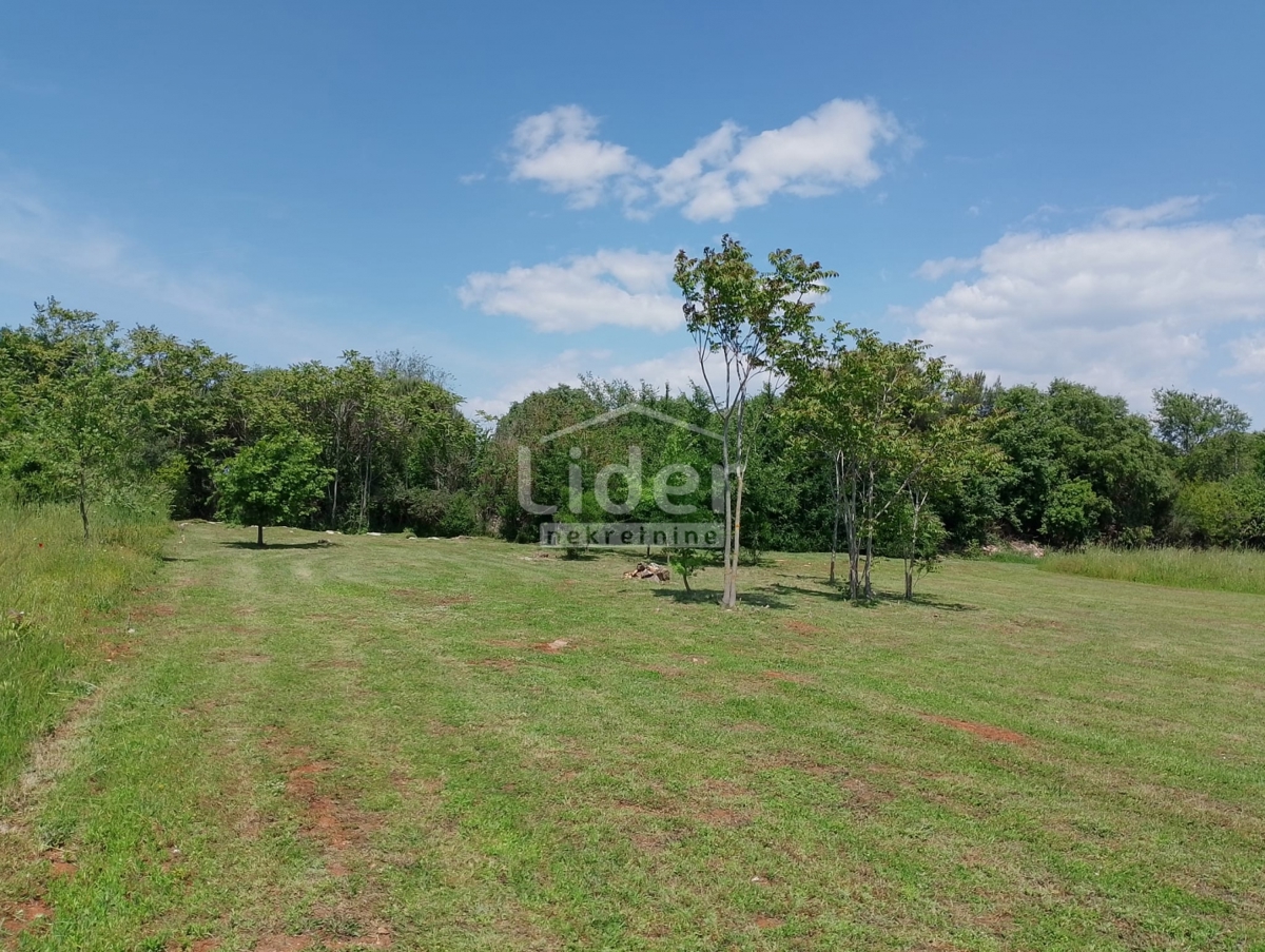 Zemljišče Rovinj, 3437m2