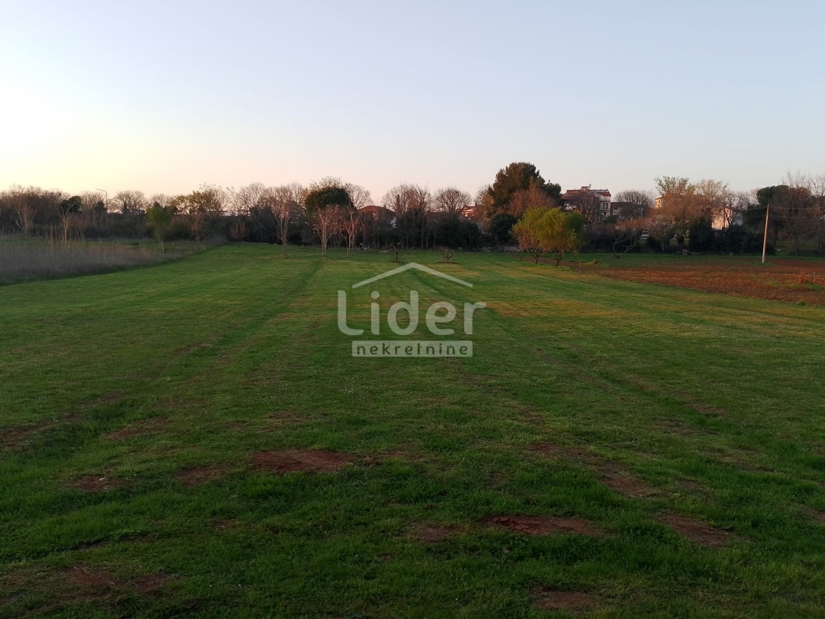 Zemljišče Rovinj, 3437m2