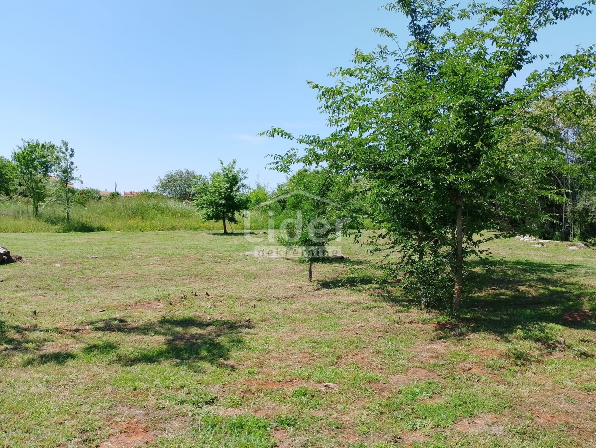 Zemljišče Rovinj, 3437m2