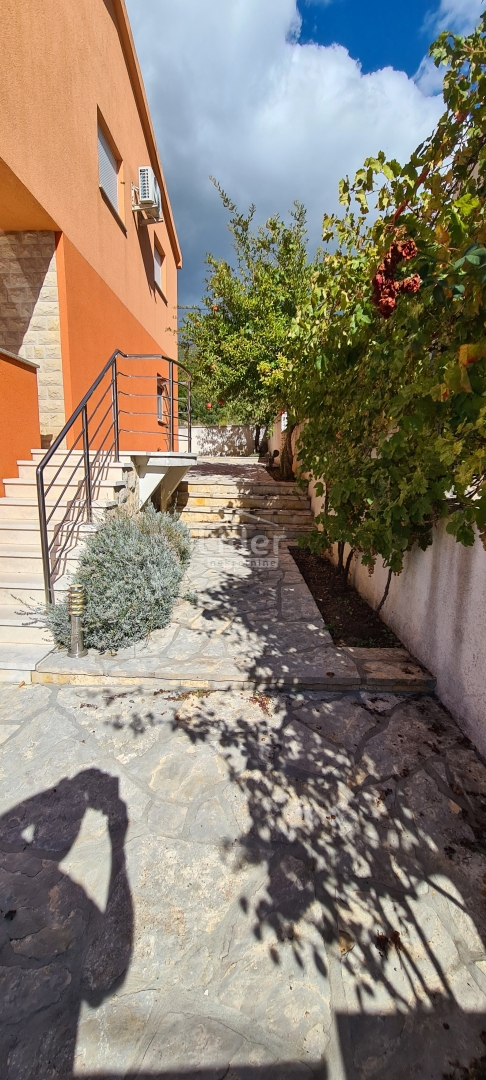 Hiša Kruševo, 220m2