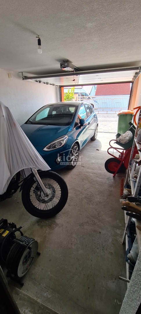 Hiša Kruševo, 220m2