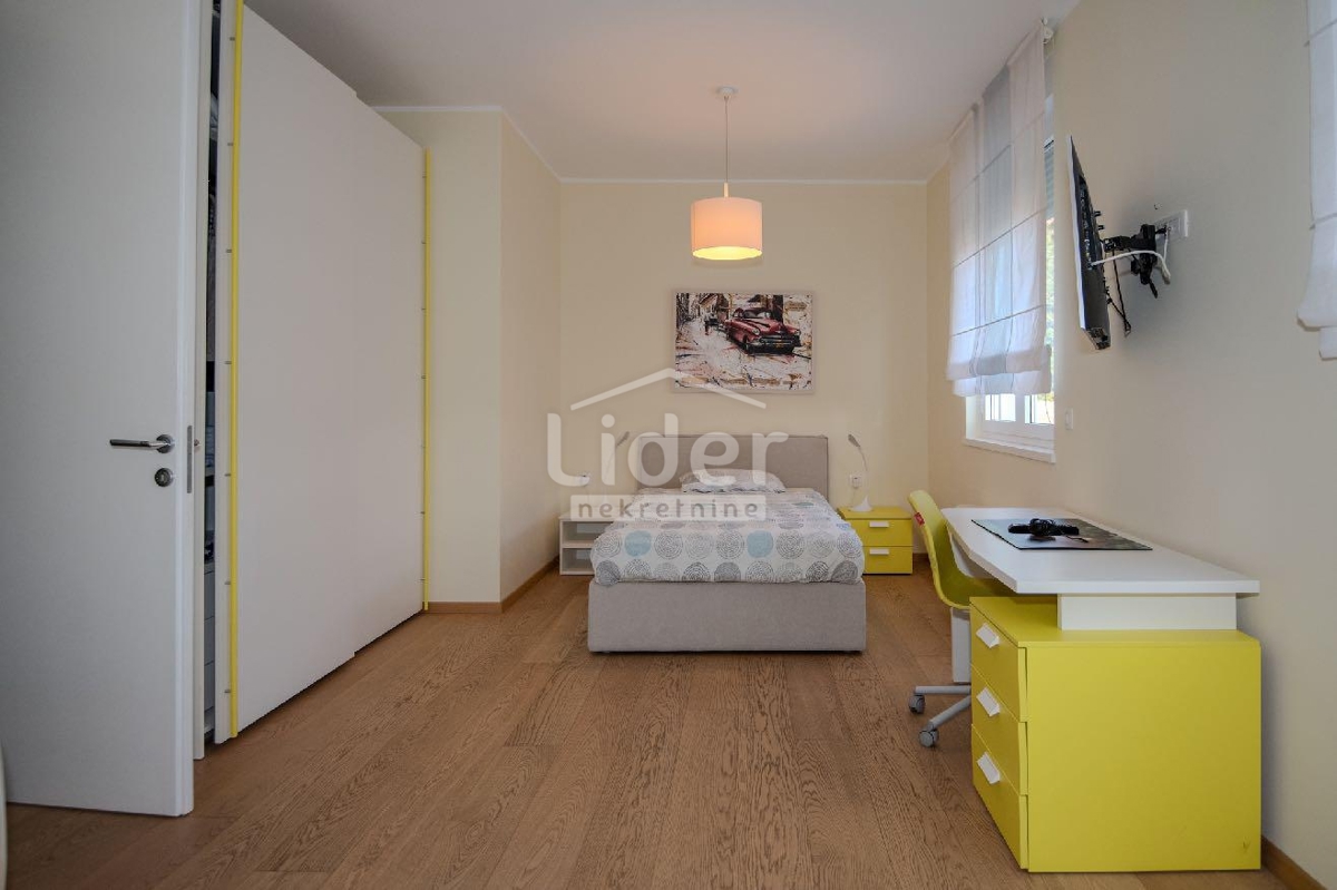 Stanovanje Opatija - Centar, 267m2