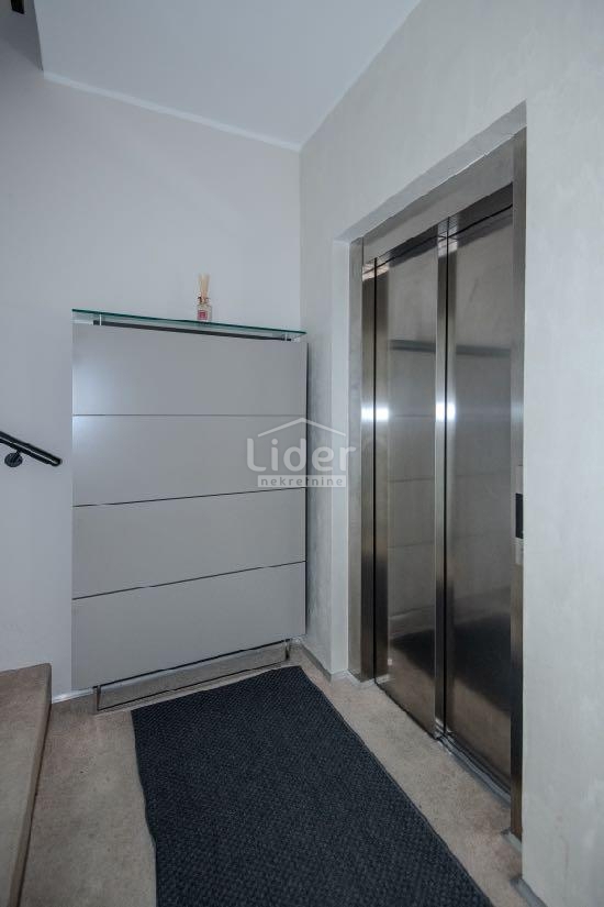 Stanovanje Opatija - Centar, 267m2