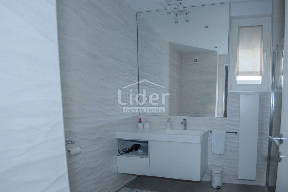 Stanovanje Opatija - Centar, 267m2