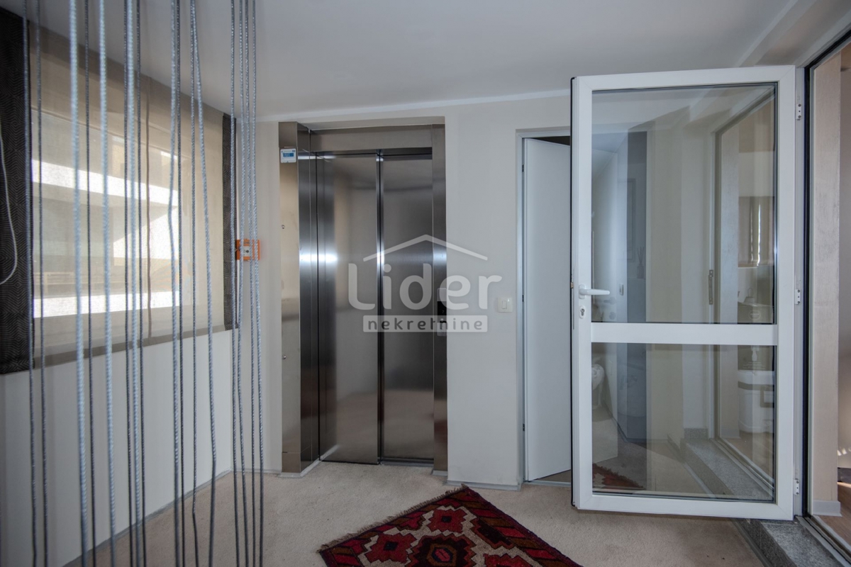 Stanovanje Opatija - Centar, 267m2