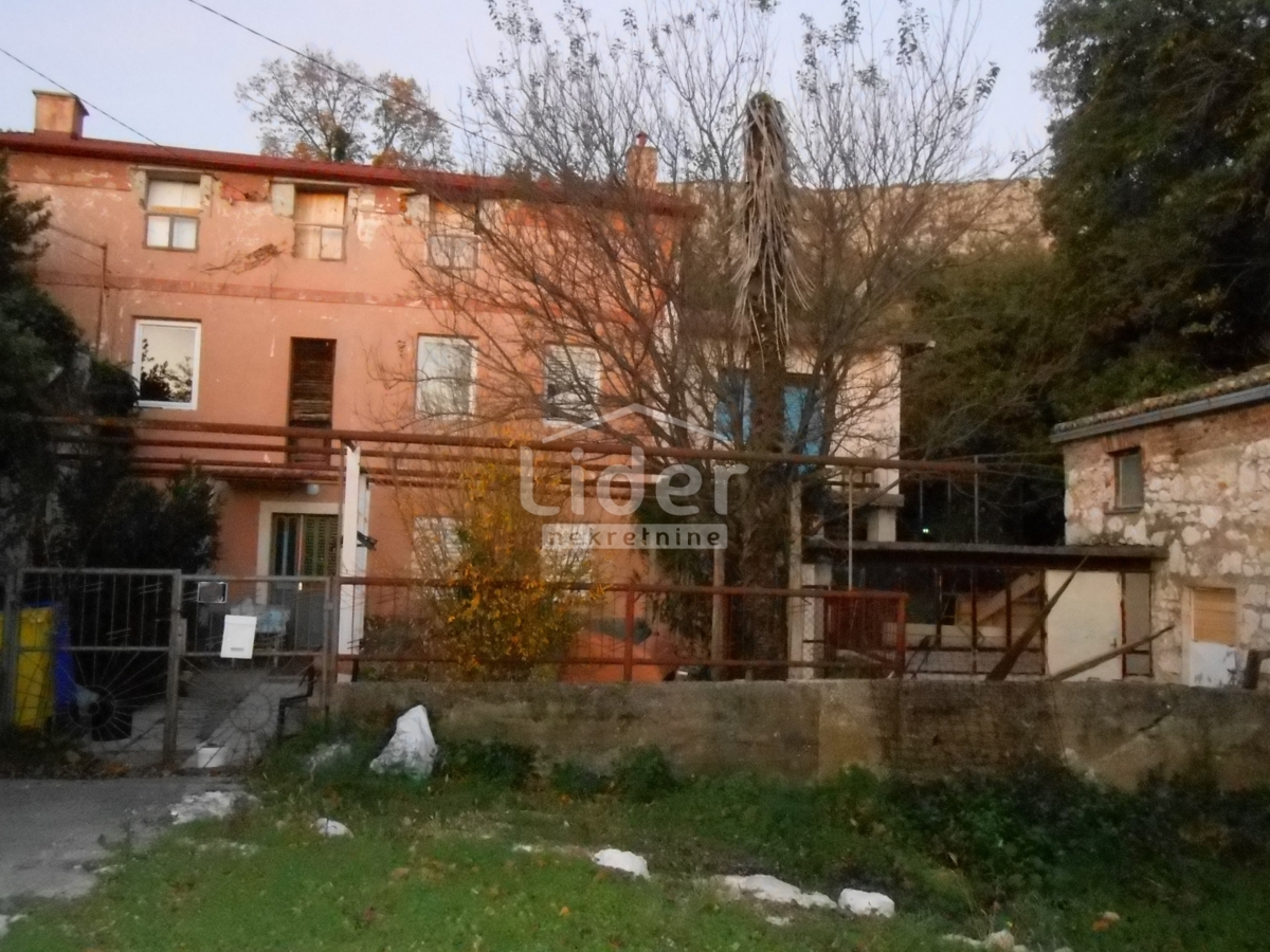 Hiša Grižane-Belgrad, 300m2