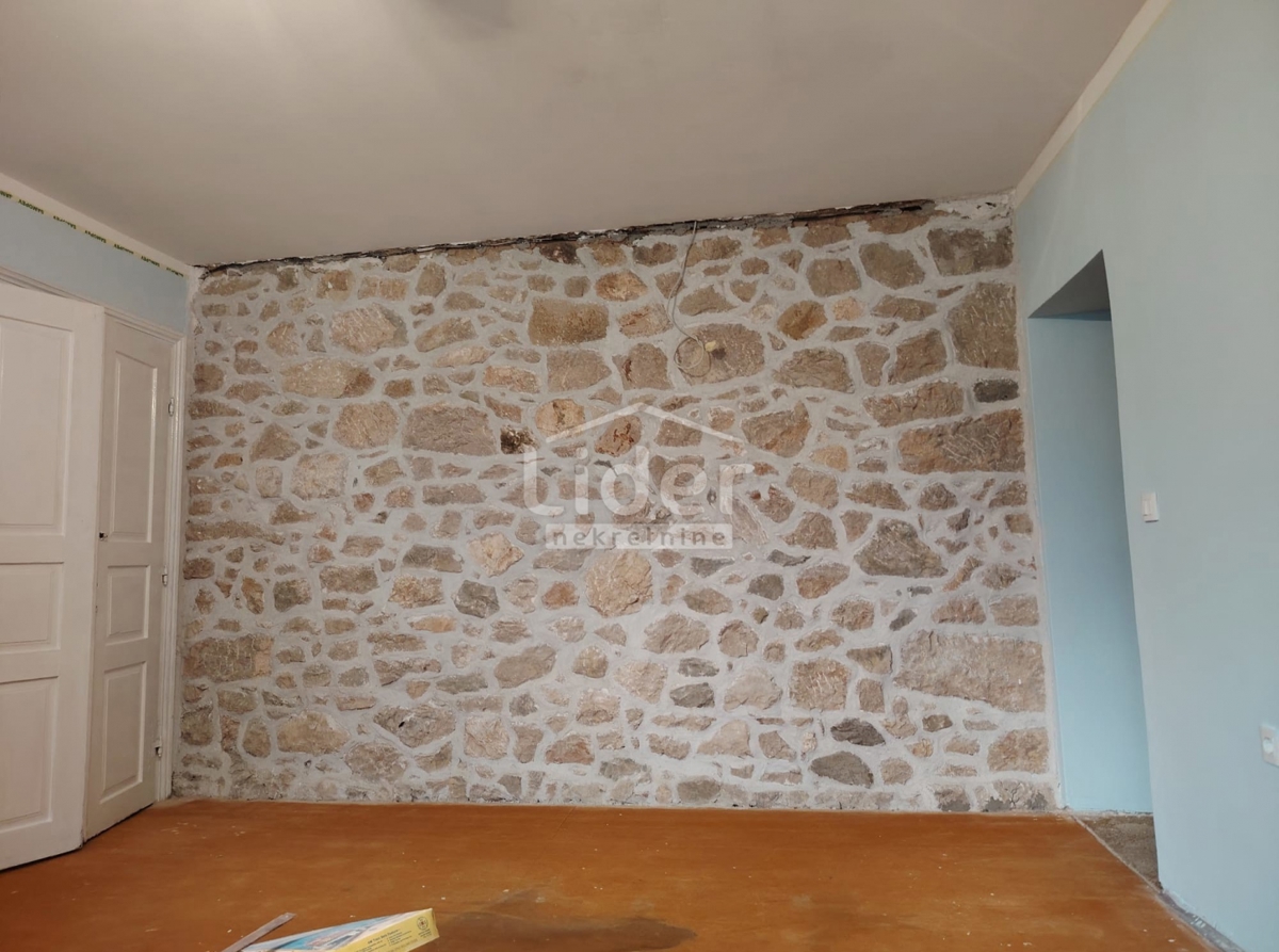 Hiša Grižane-Belgrad, 300m2