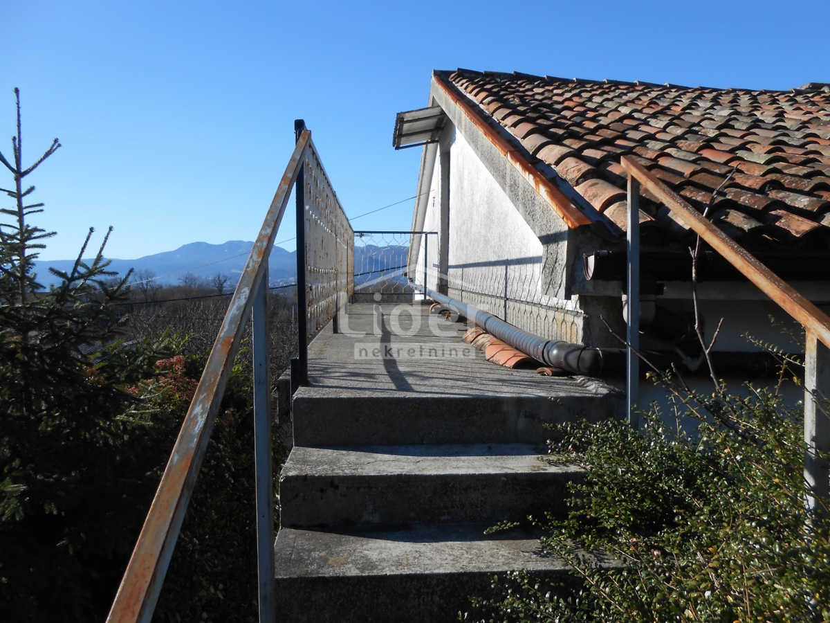 MARČELJI House with interesting potential and garden