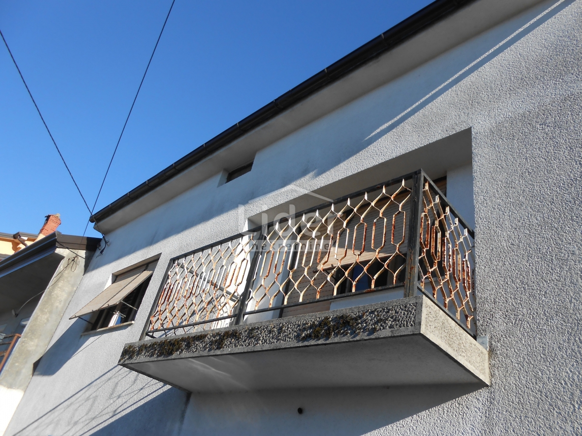 MARČELJI House with interesting potential and garden