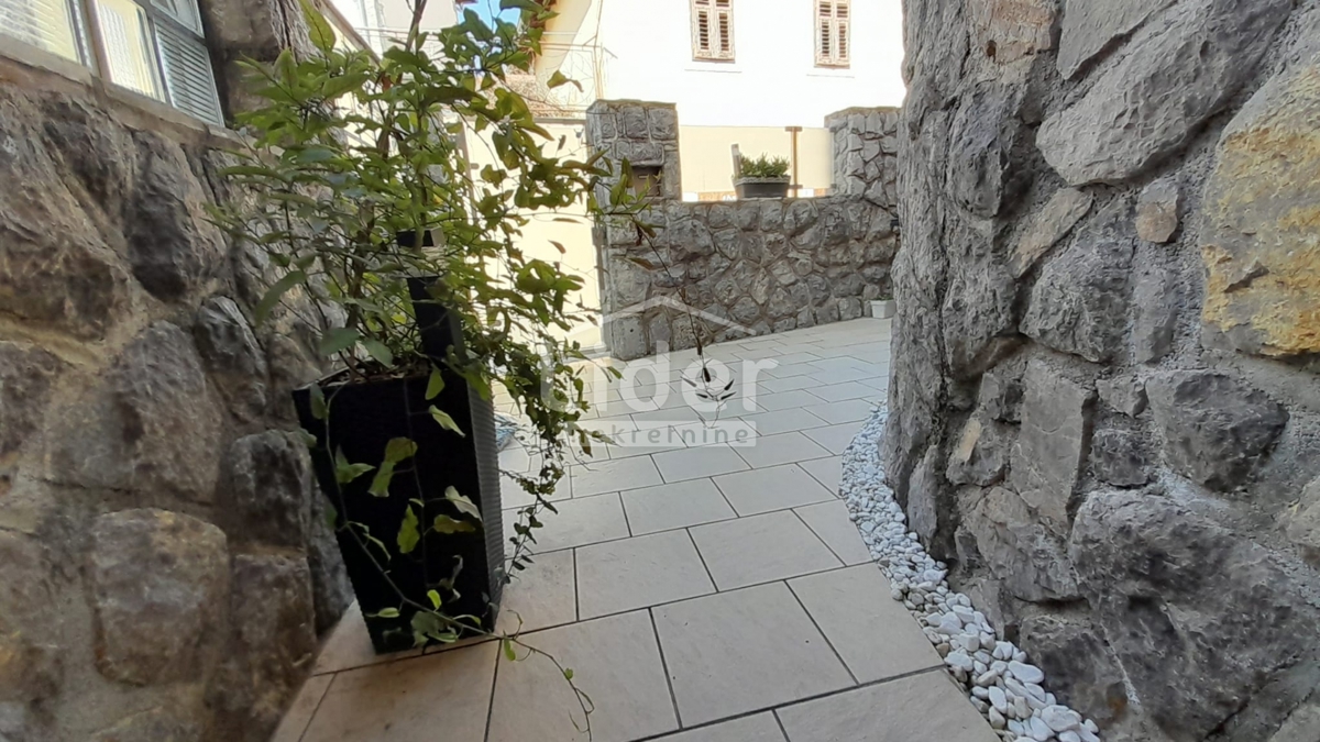 Hiša Poljane, Opatija - Okolica, 67m2