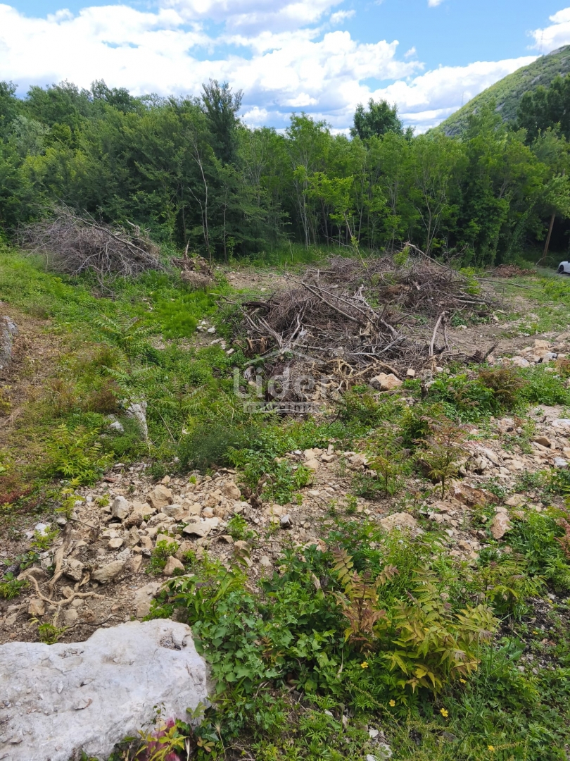 GRIŽANE Building plot in a peaceful environment, 433m2