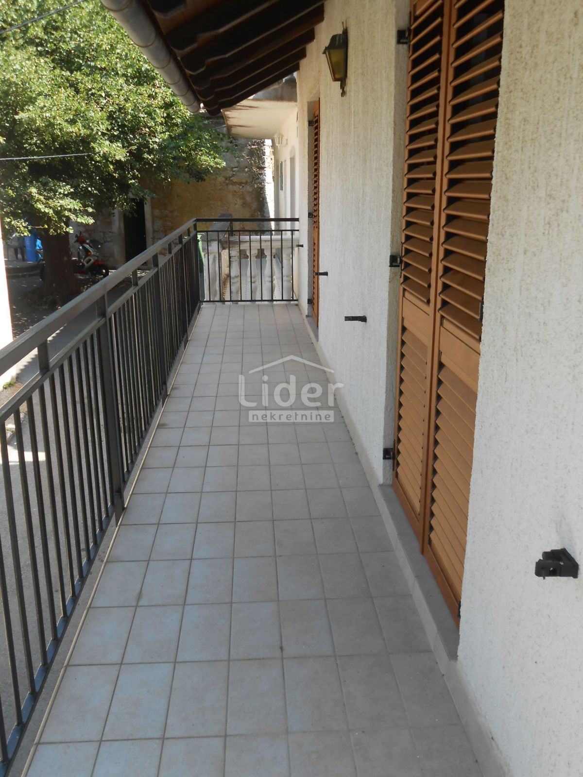 Hiša Bunica-biličevica, 170m2