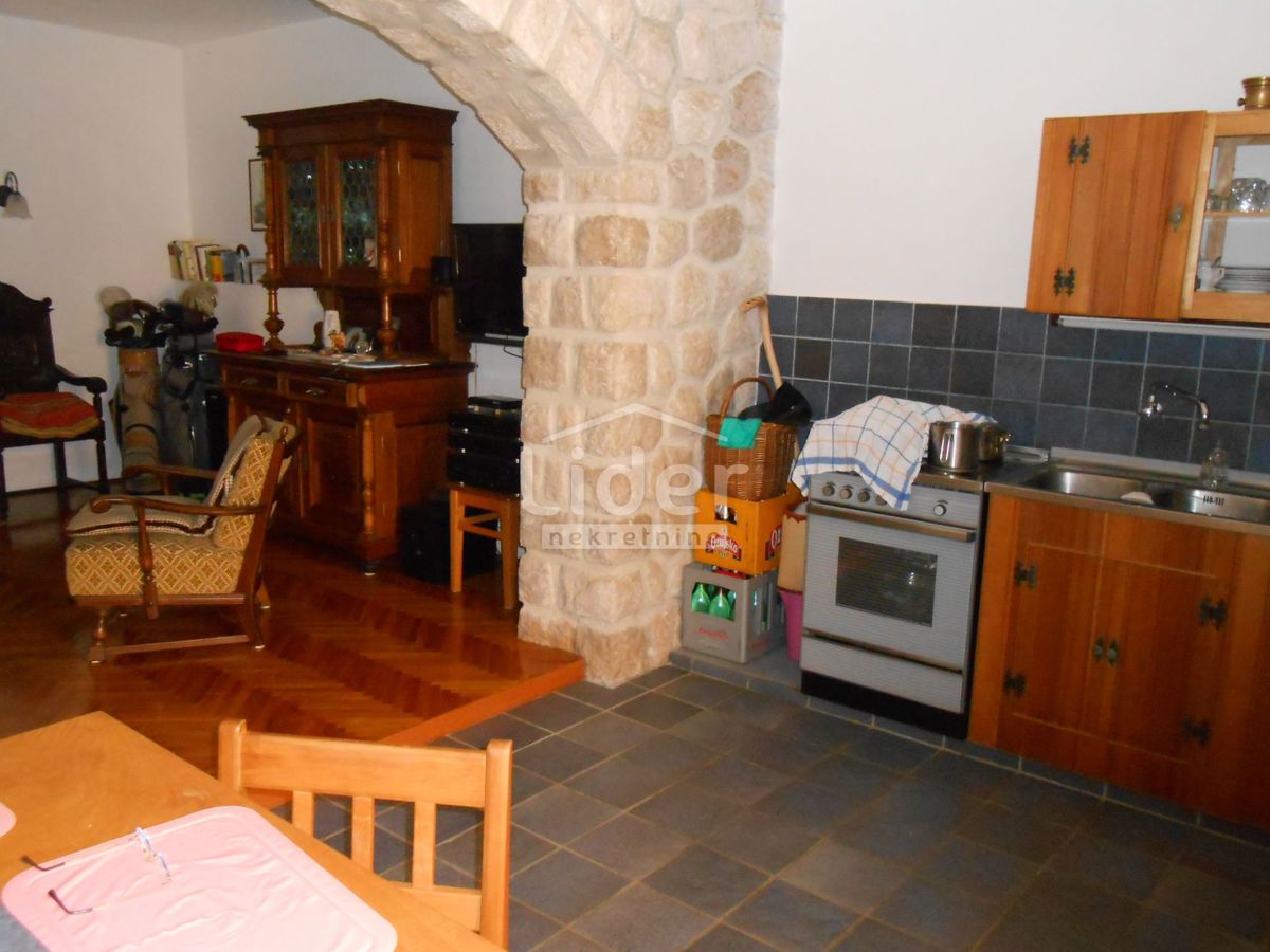 Hiša Bunica-biličevica, 170m2