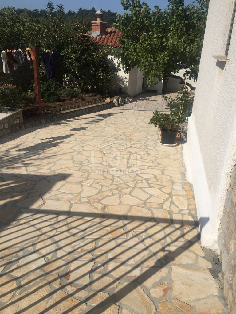 Hiša Klenovica, 450m2