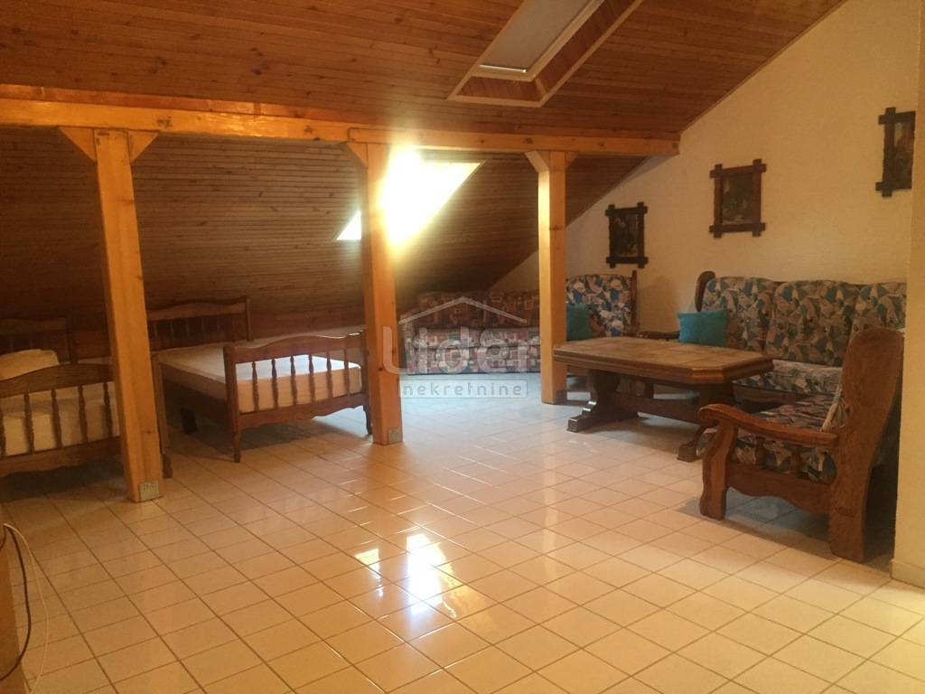 Hiša Klenovica, 450m2