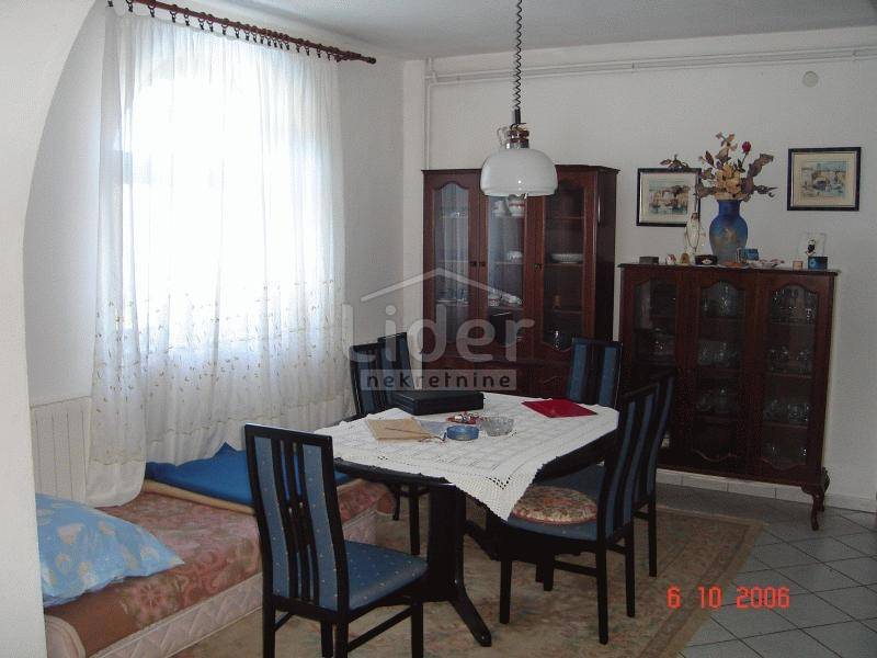 Hiša Malinska, 860m2