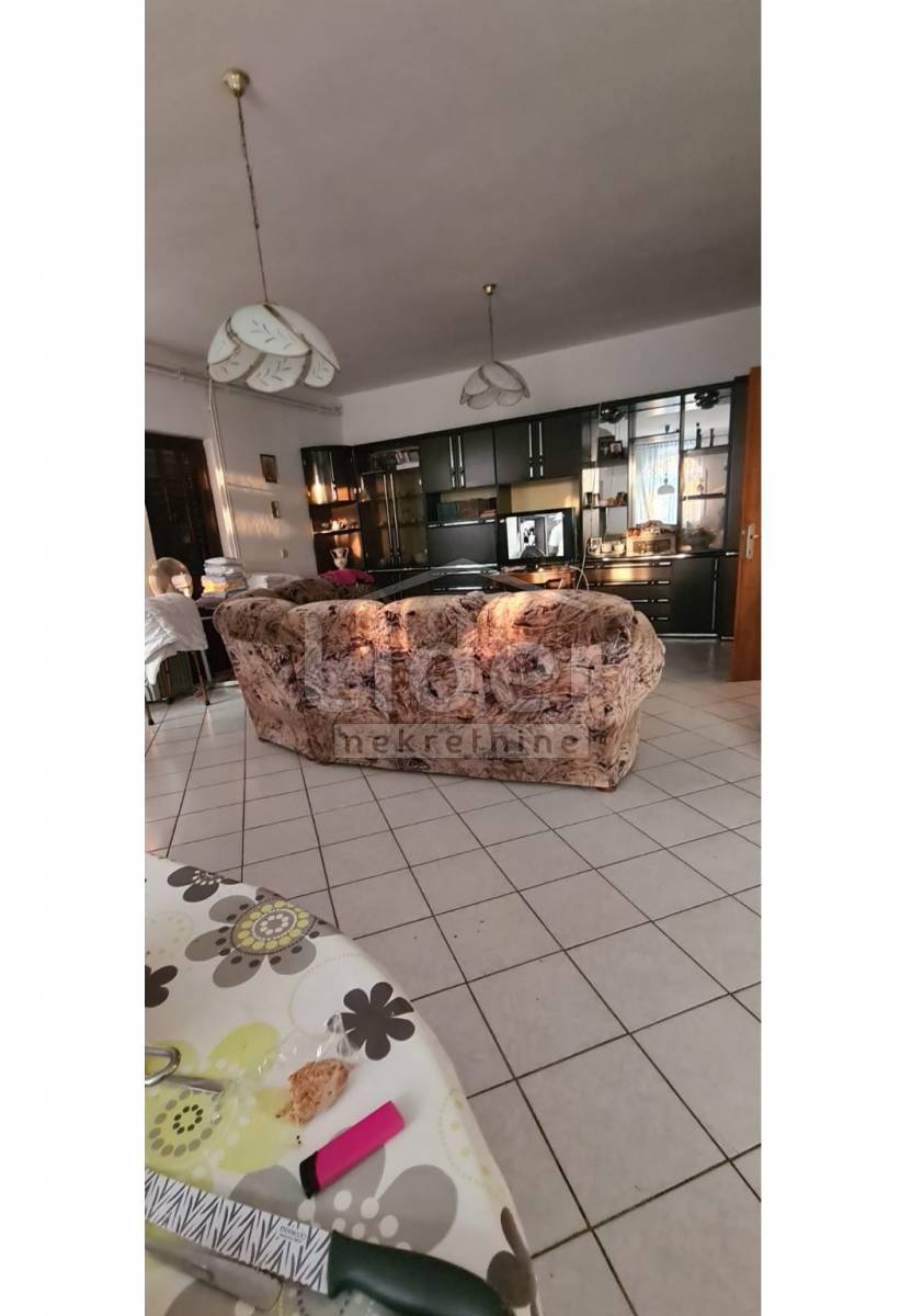 Hiša Malinska, 860m2