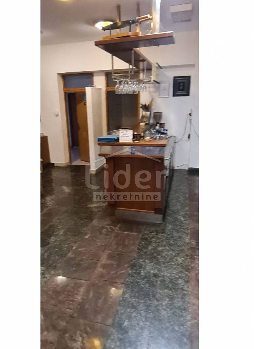 Hiša Malinska, 860m2