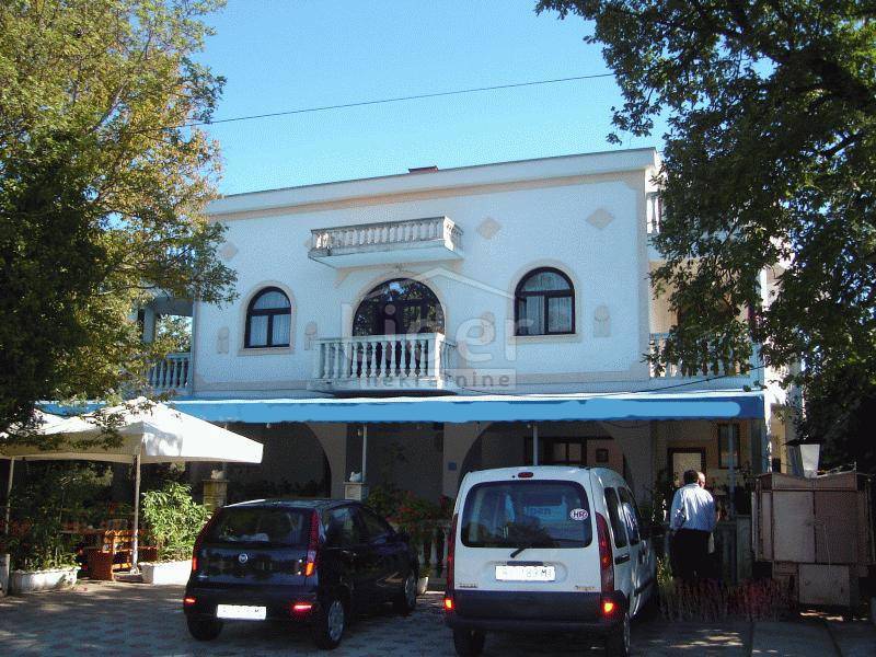 Hiša Malinska, 860m2