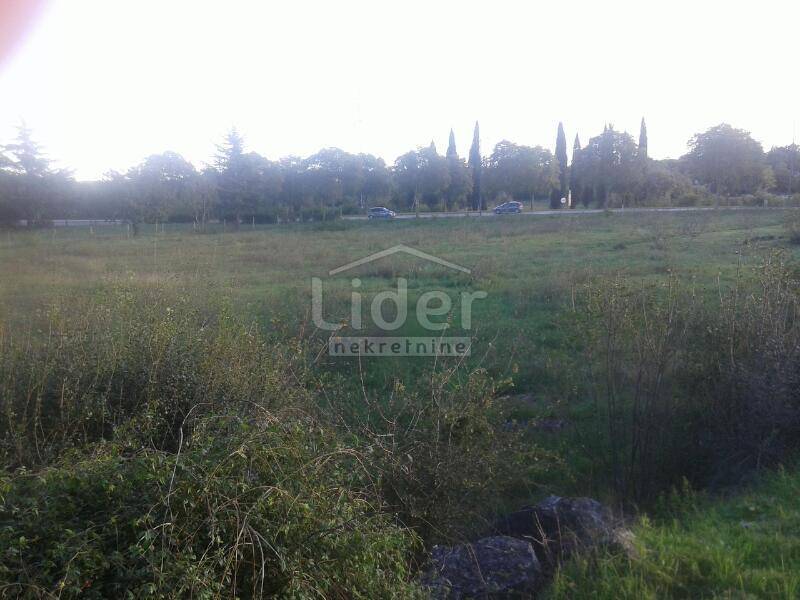 Zemljišče Rovinj, 5860m2