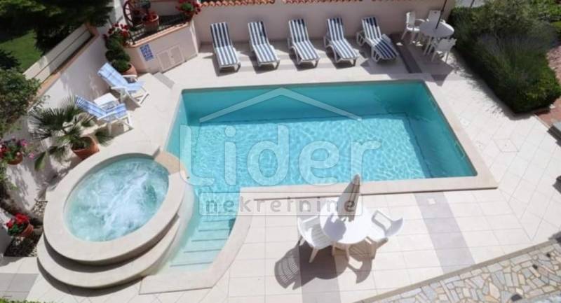 Hiša Vintijan, 502m2