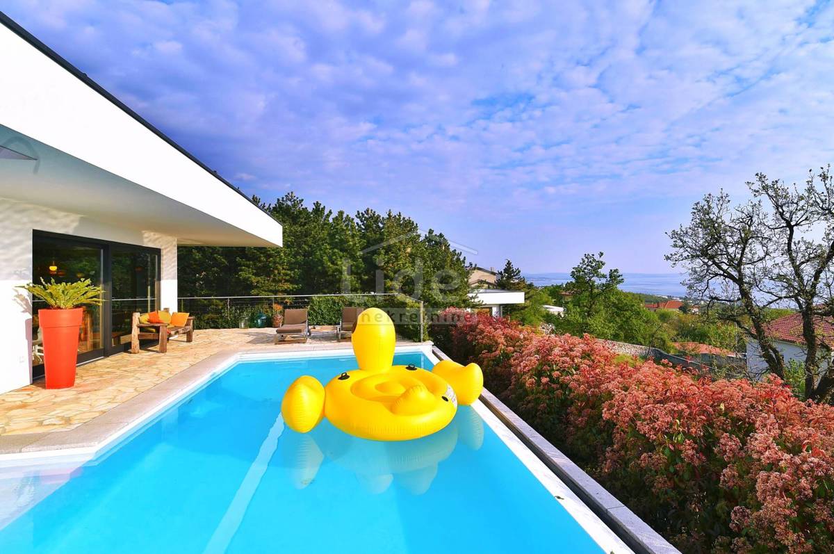 Hiša Kostrena Sveta Lucija, 250m2