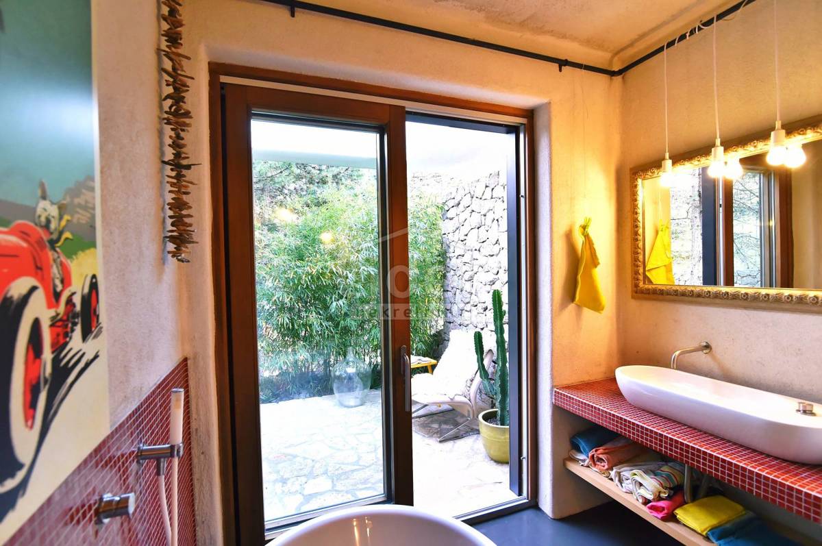 Hiša Kostrena Sveta Lucija, 250m2