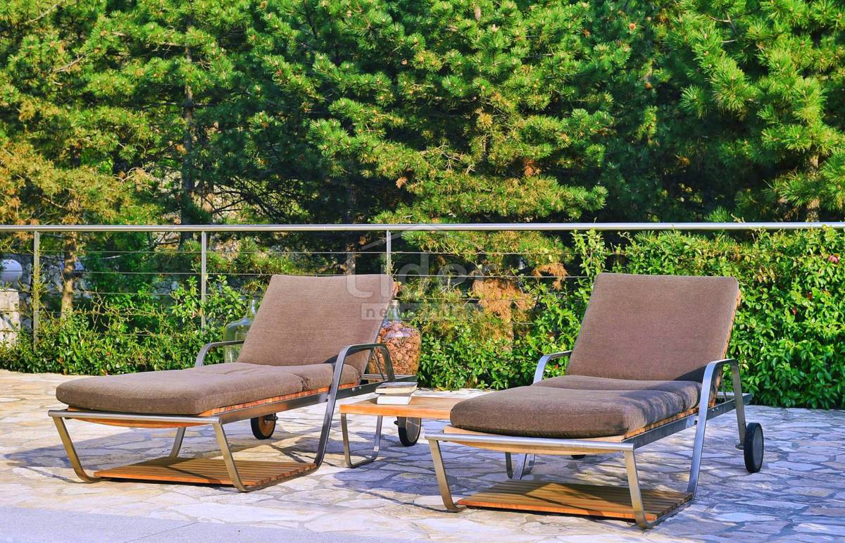 Hiša Kostrena Sveta Lucija, 250m2