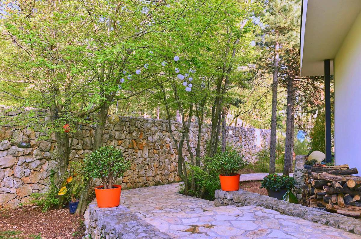 Hiša Kostrena Sveta Lucija, 250m2