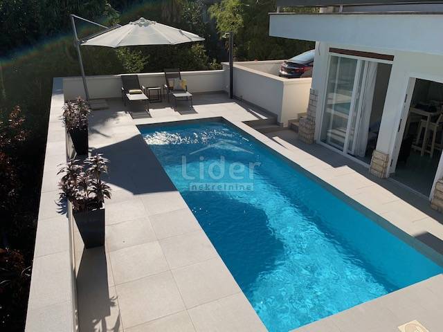 Hiša Opatija - Centar, 427m2