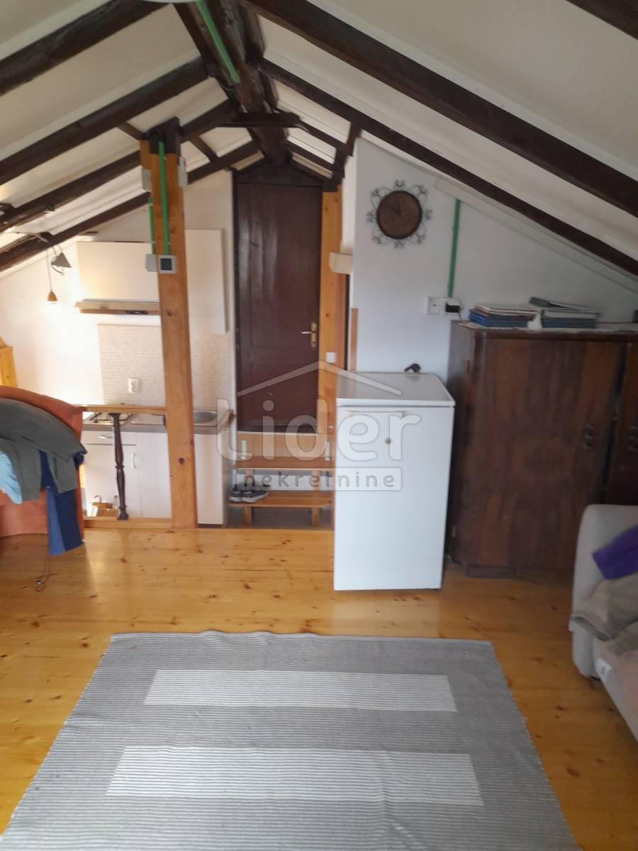 Hiša Mali Lošinj, 260m2