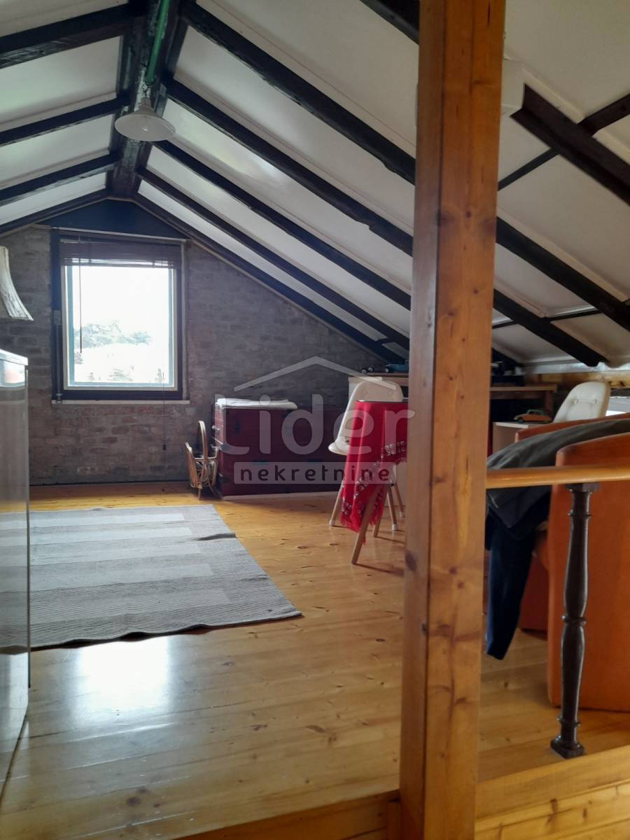 Hiša Mali Lošinj, 260m2