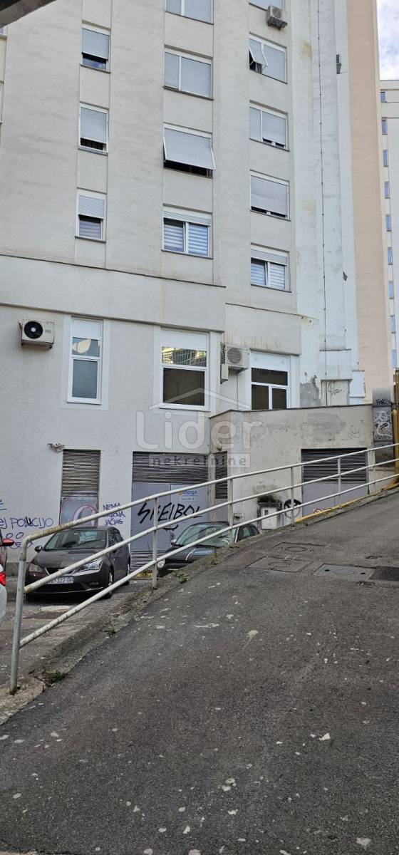 Poslovni prostor Podmurvice, 184m2