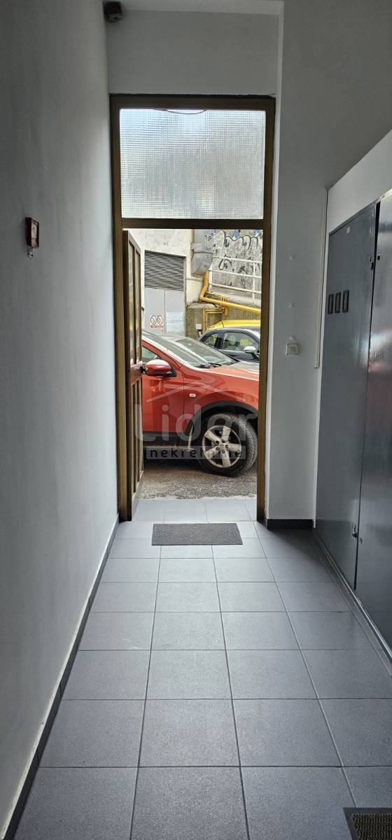 Poslovni prostor Podmurvice, 184m2